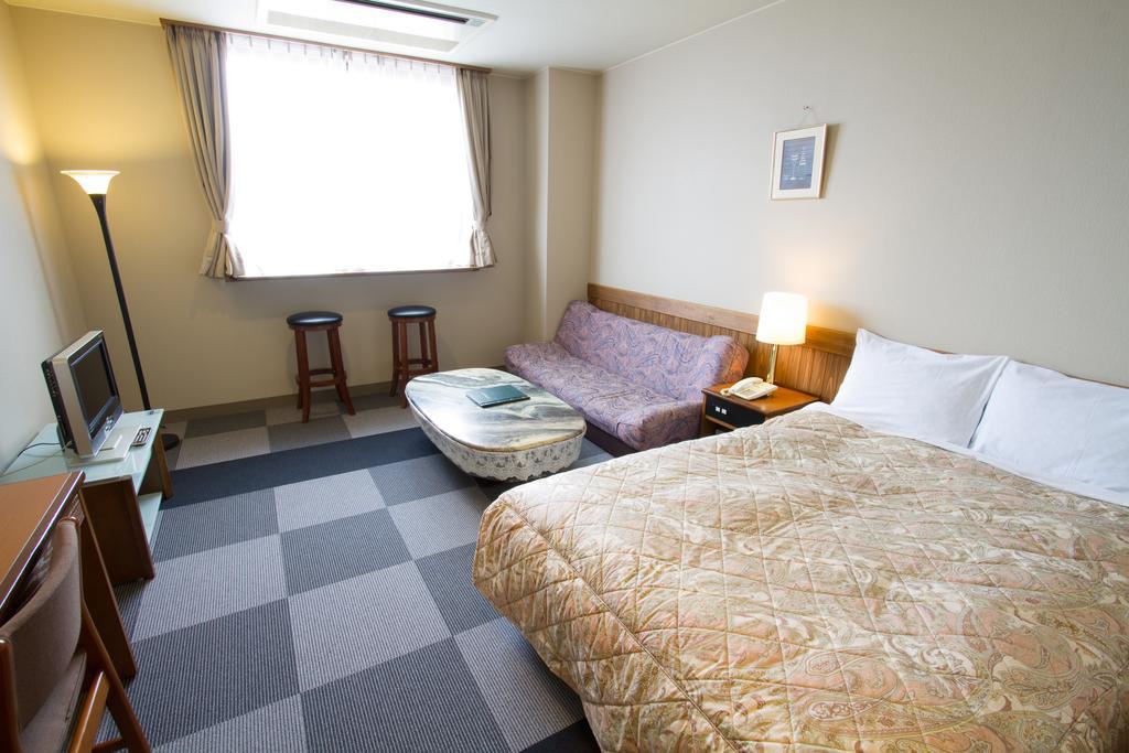Ishiuchi Yungparunas Hotel Minamiuonuma Eksteriør billede